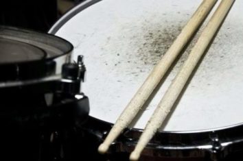 snare drums with drumsticks