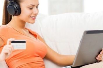 women renting dj equipment online