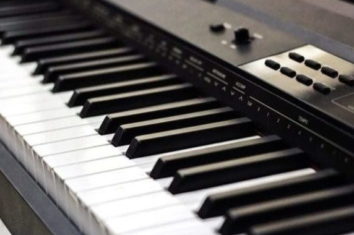 close up of clean electronic keyboard keys