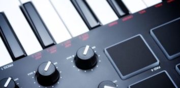 close up of sound and sample features on a midi keyboard